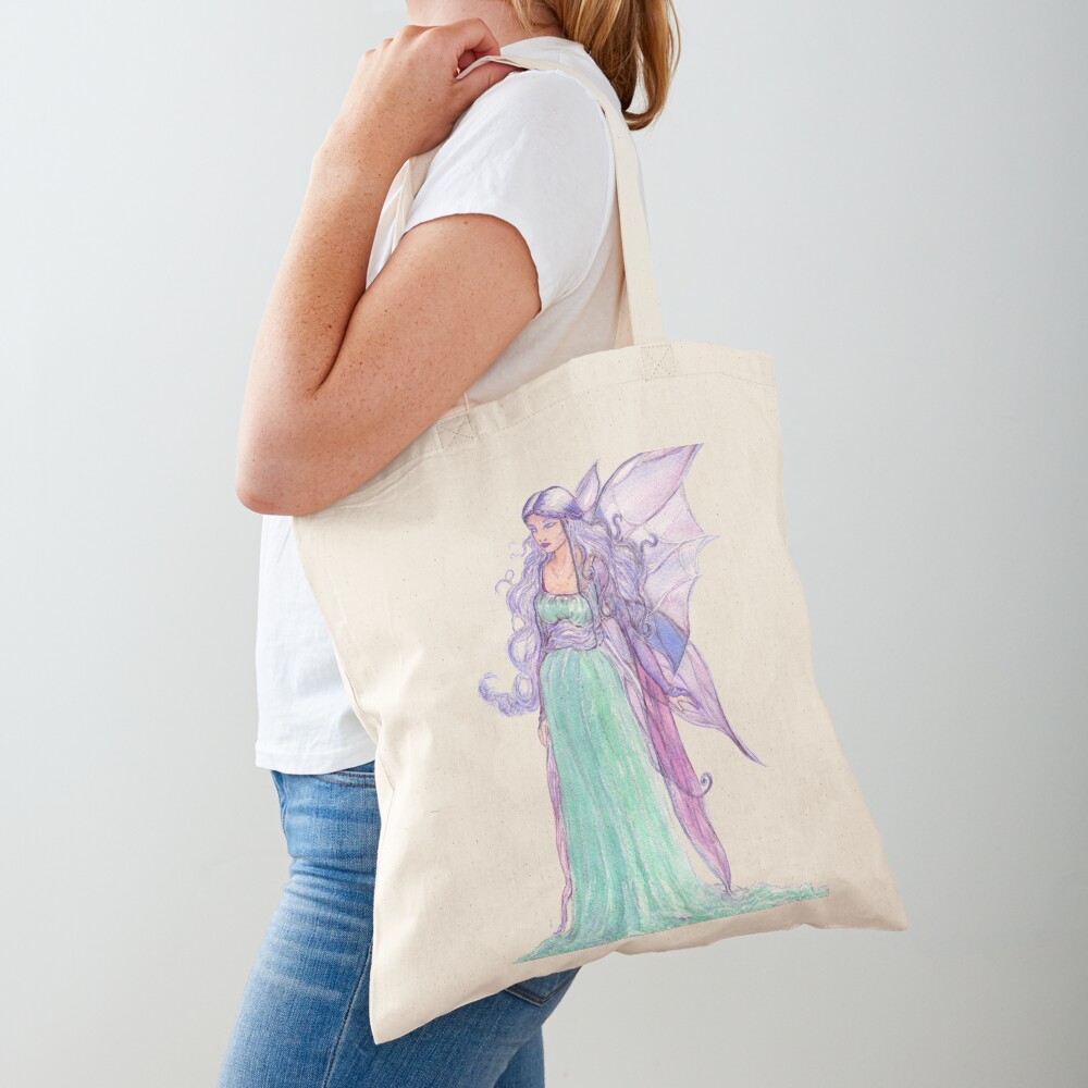 Tote Bag Fée élégante par l'illustratrice française Lucy Dreams. © Sophie GALINIER WHEELER alias Lucy Dreams en vente sur LucyDreams.redbubble.com